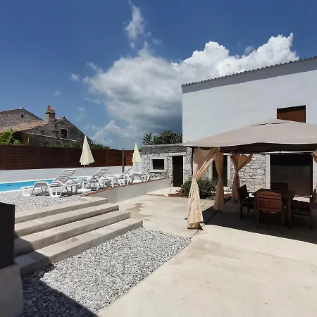 Holiday Home Latin Peruski Exterior photo