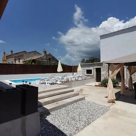 Holiday Home Latin Peruski Exterior photo