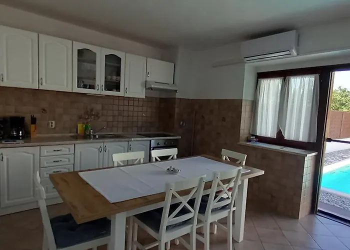 Holiday Home Latin